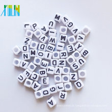 Grânulos de silicone de grau alimentício de qualidade superior grânulos de cubo de alfabeto acrílico